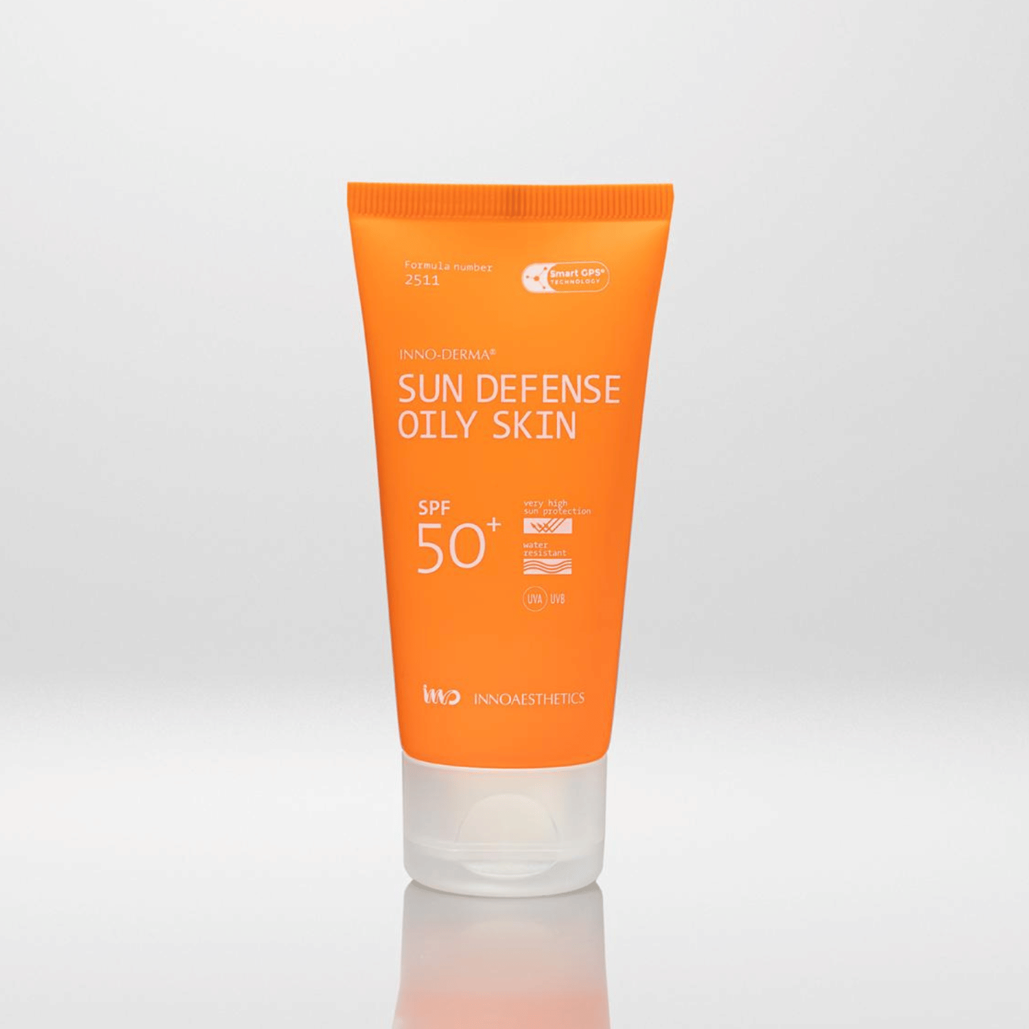 SUN DEFENSE OILY SKIN SPF50+ / Protector solar para pieles grasas + 3 muestras de sérum GRATIS 🎁
